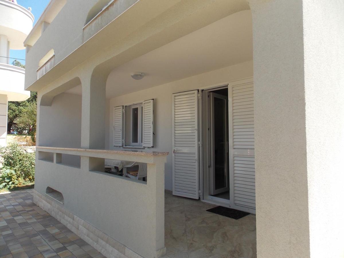 Apartments Fila Новалья Экстерьер фото